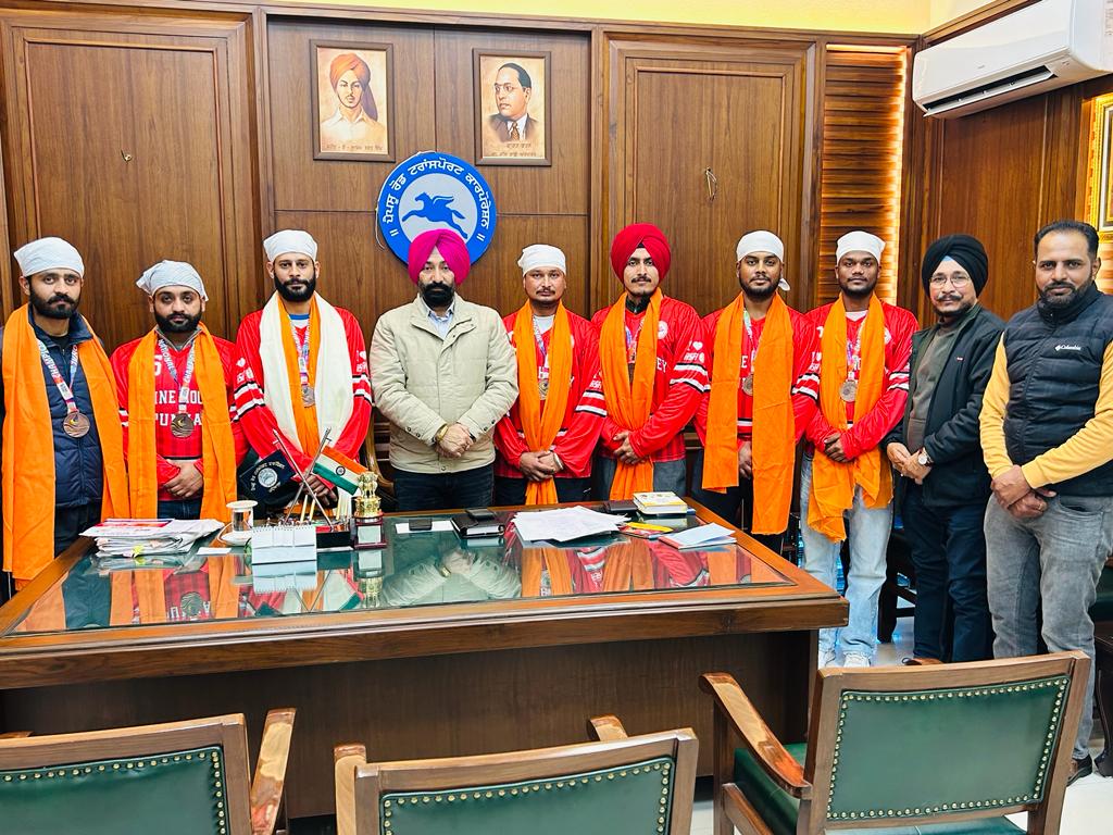 Ranjodh Singh Hadana felicitated the winners of the 61st National Games
